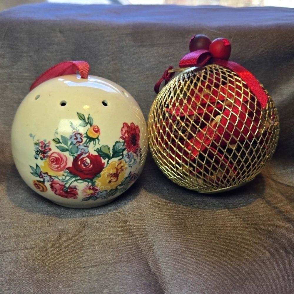 Vintage Pair Porcelain Round Pomander‎ Potpourri Ornament Balls